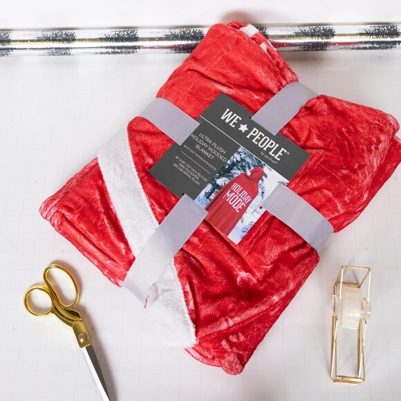 Holiday Mode 50" x 60" Royal Plush Hooded Blanket - Picture 3 of 9